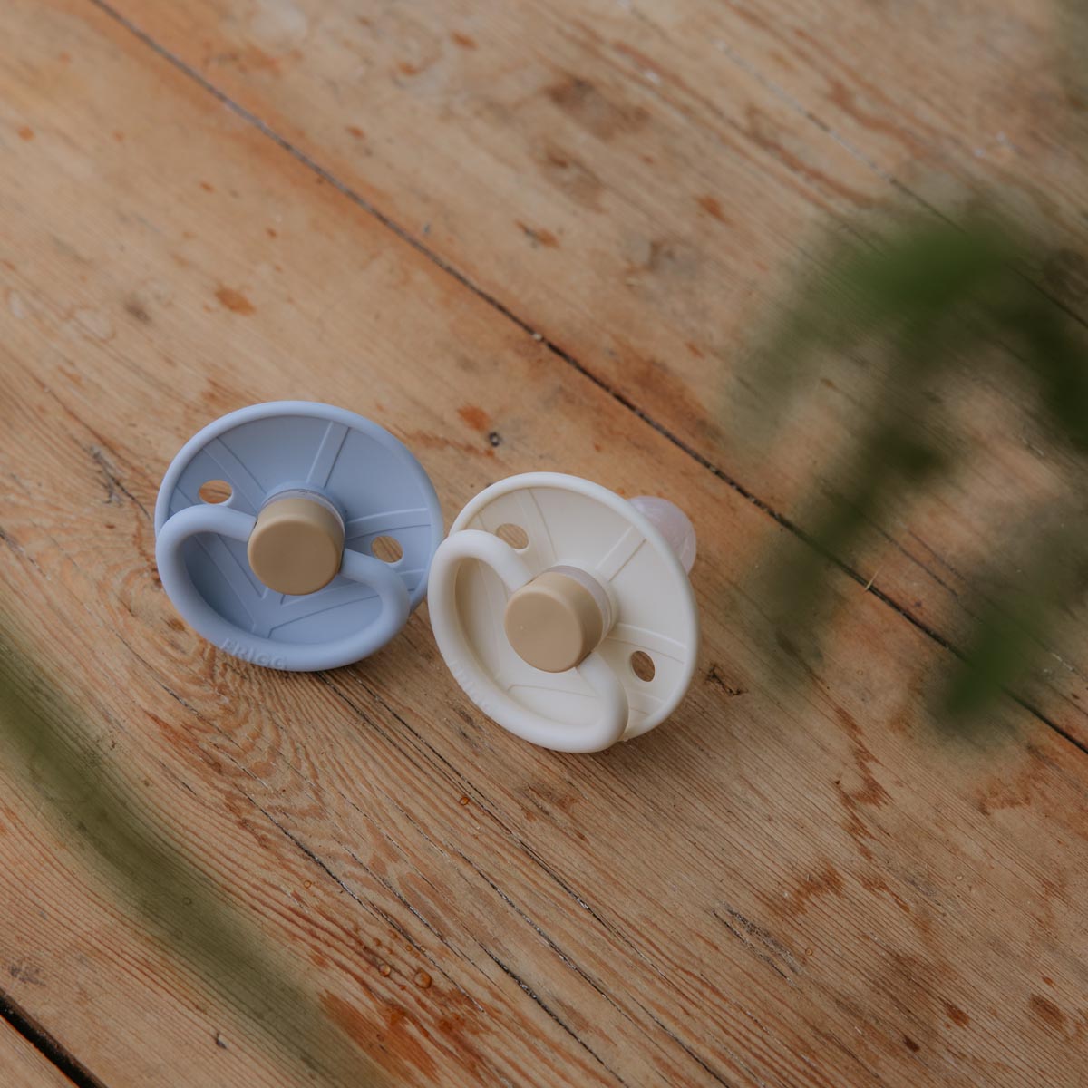 FRIGG Viking Pacifier 2 Pack Latex - Pale Blue and Cream